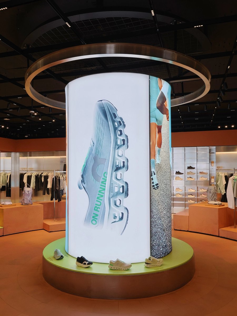 ON FW26 Run Brand Build