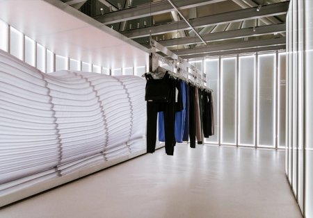 On Apparel Pop-ups