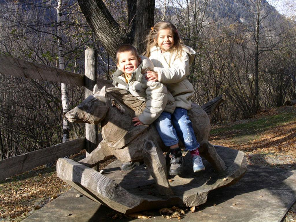 Image 3 - Terrain de jeux Calonico 