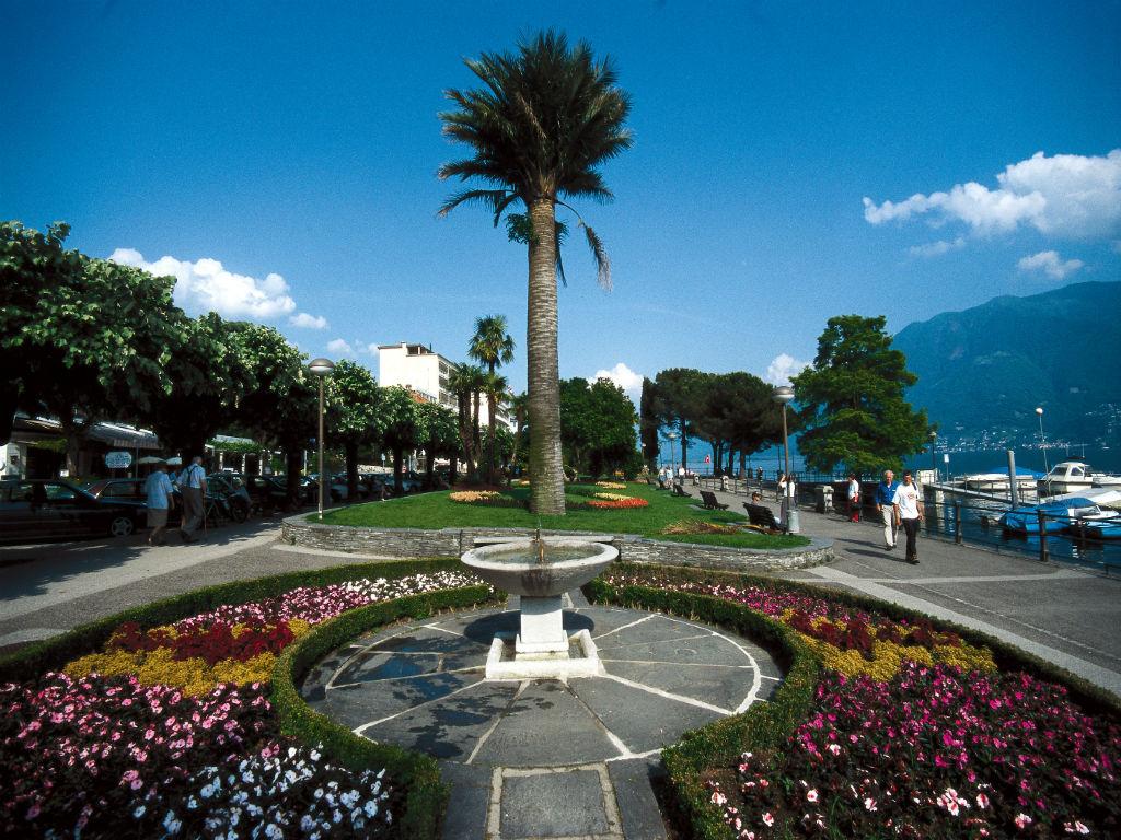 Die Gärten an der Seepromenade Locarno - Muralto