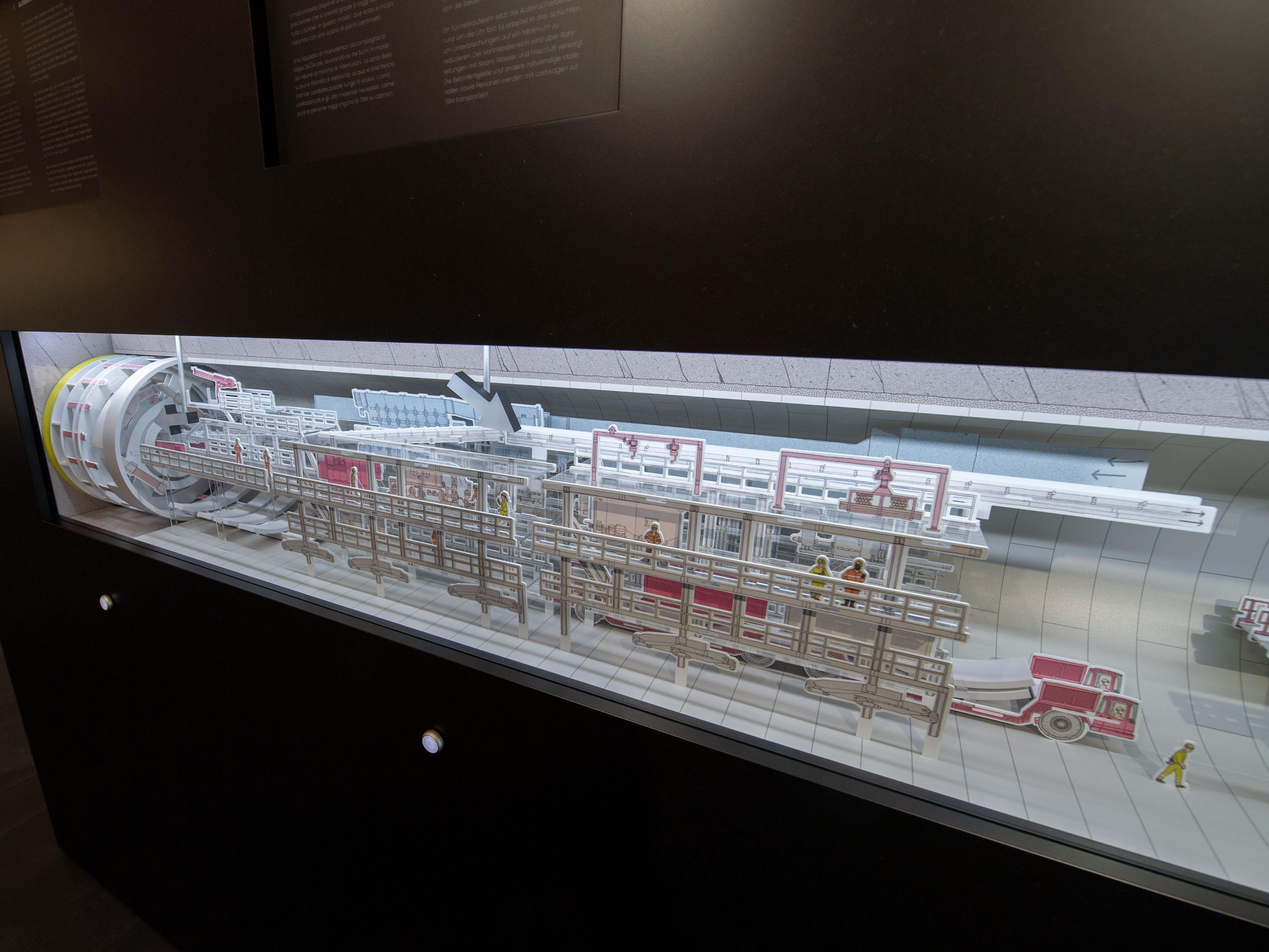 Image 14 - Infocentro USTRA Airolo