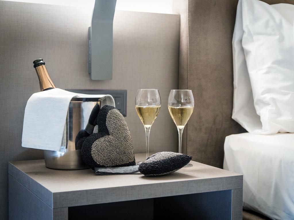 Image 10 - Hotel & Lounge Lago Maggiore