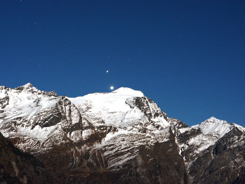 Image 1 - 