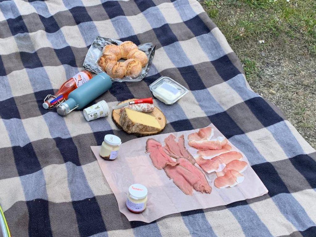 Image 2 - PICNIC con prodotti locali
