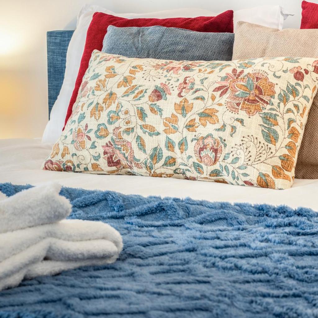 Image 0 - Magnificent apartment on Lake Lugano, Morcote