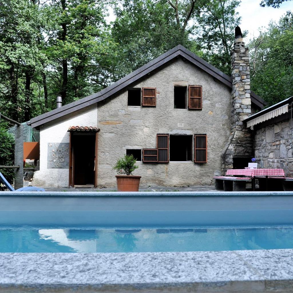 Image 0 - Rustico Gola di Lago