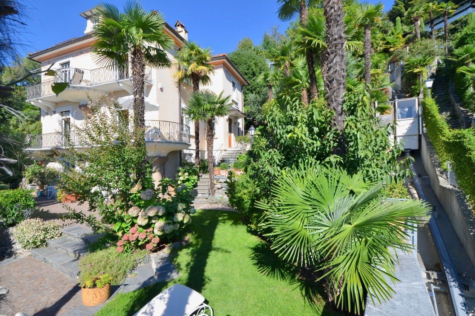 Image 0 - 1,5 room holiday apartment, Via Moscia 72, Ascona