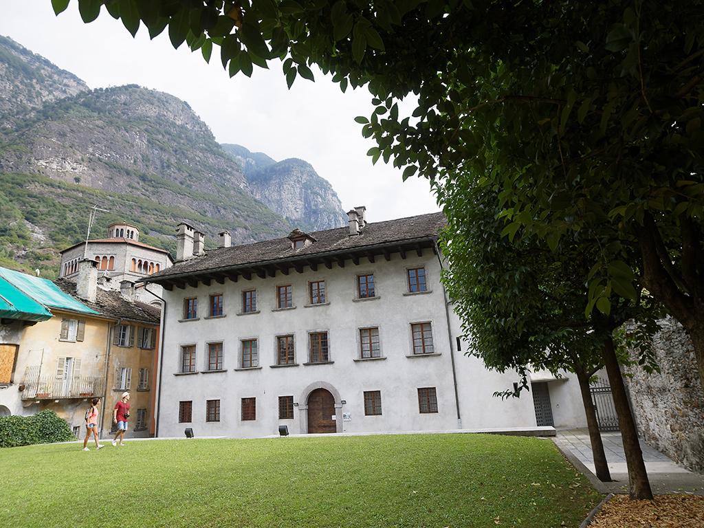 Image 6 - Wanderferien: Trans Swiss Trail, Gotthard Pass & Strada Alta