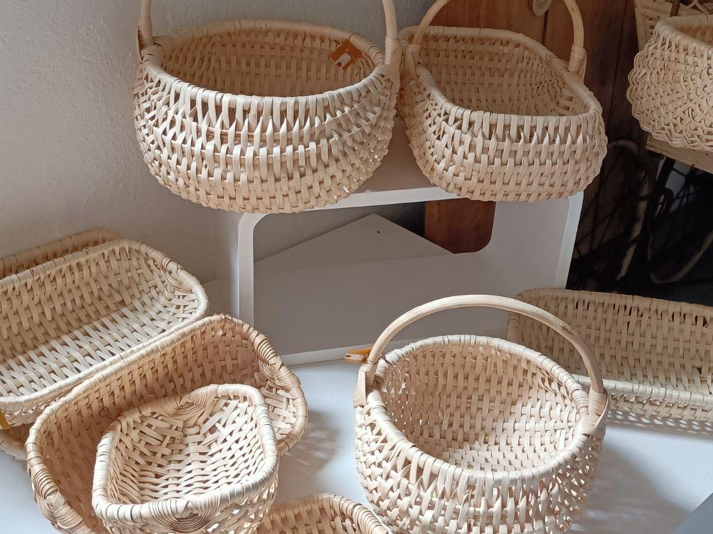 Image 2 - Kunsthandwerk, Dongio