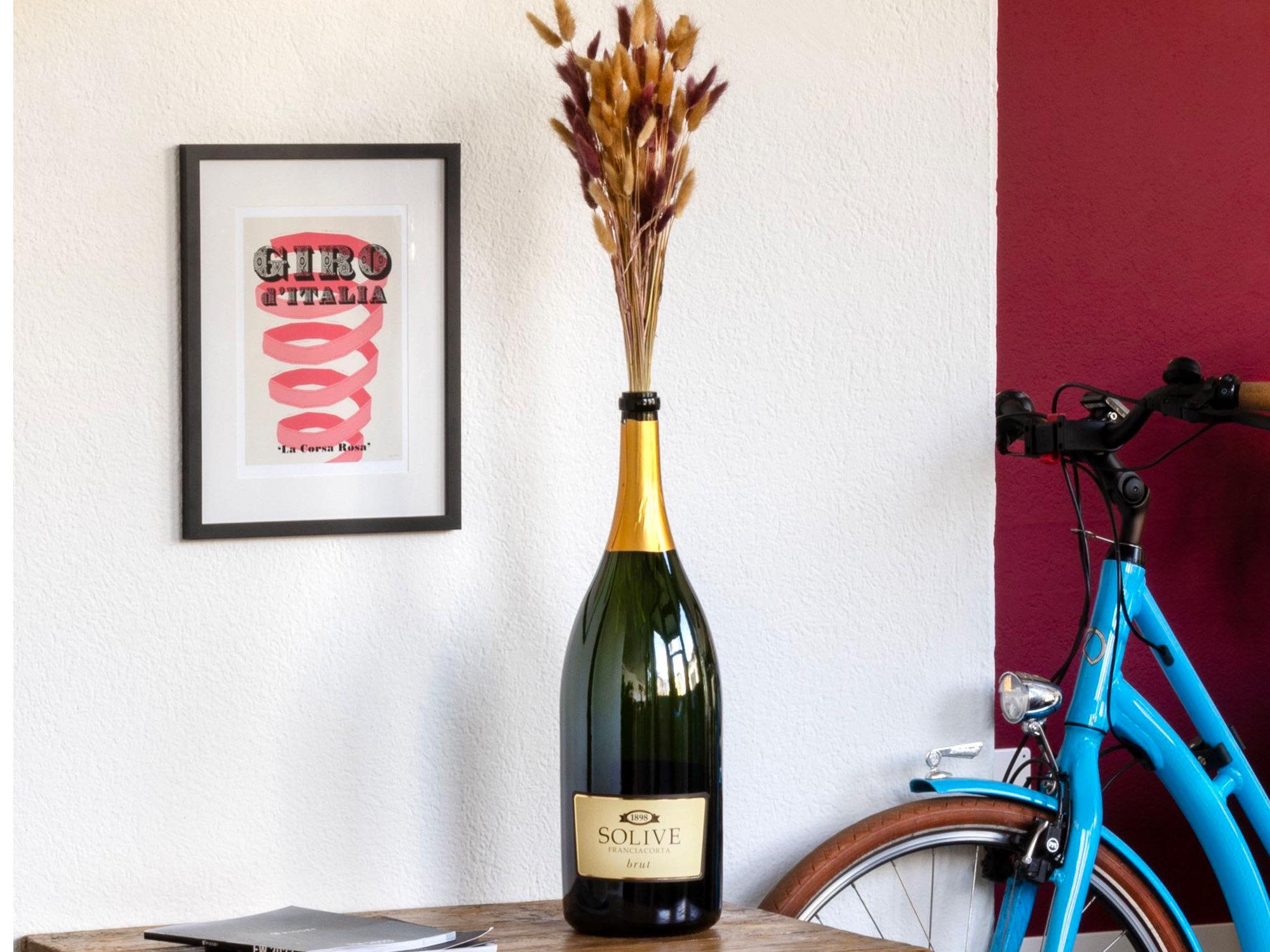 Image 3 - Velo Café Bar - Store e Customs 