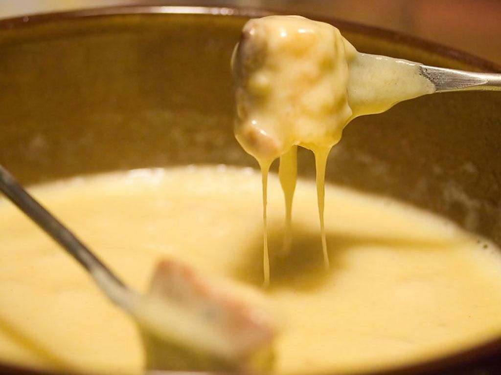 Image 4 - Käsefondue