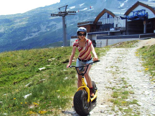 Image 15 - Talfahrt auf dem Monster Roller Bosco Gurin