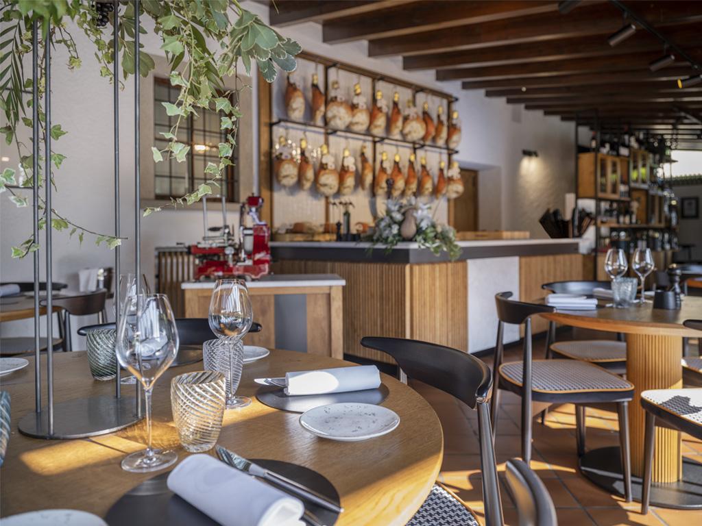 Image 1 - Ristorante Montalbano by Mirko Rainer