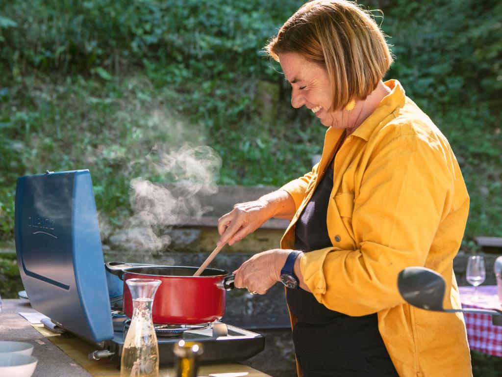 Image 2 - Cruise & Cook