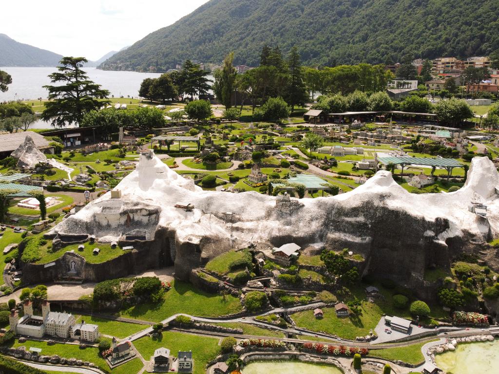 Image 2 - Discovering Switzerland... in miniature