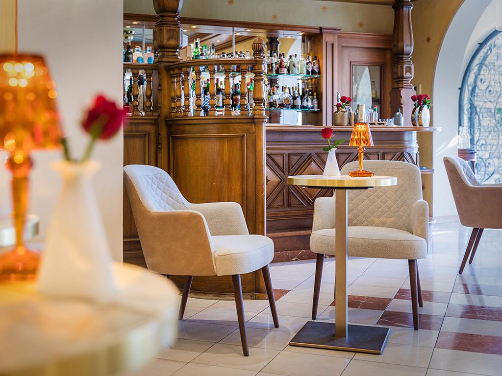 Image 7 - Ristorante Salotto 1962 - Parkhotel Delta 