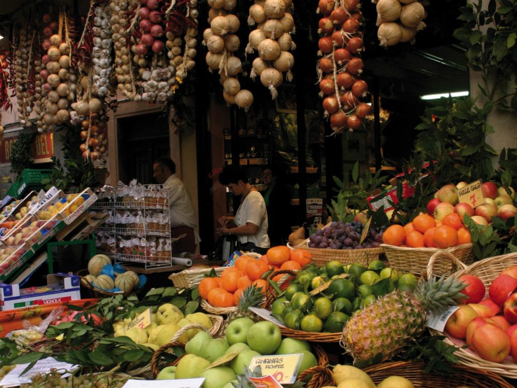 Image 3 - The market of Lugano