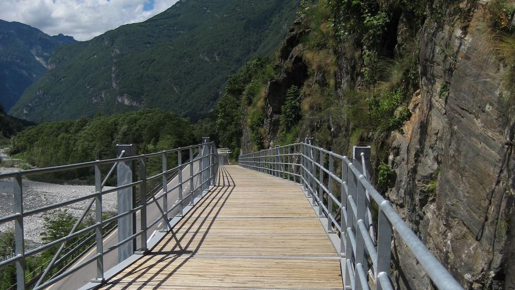 Image 0 - Locarno-Cavergno