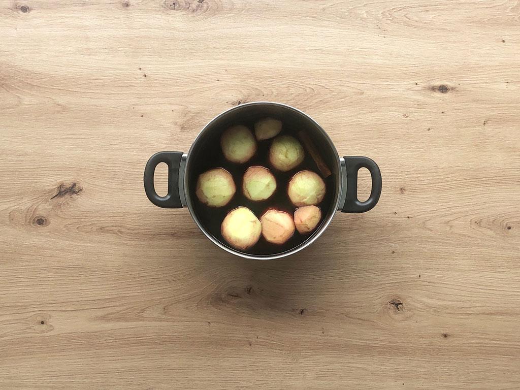 Image 2 - Mele al Merlot - La ricetta