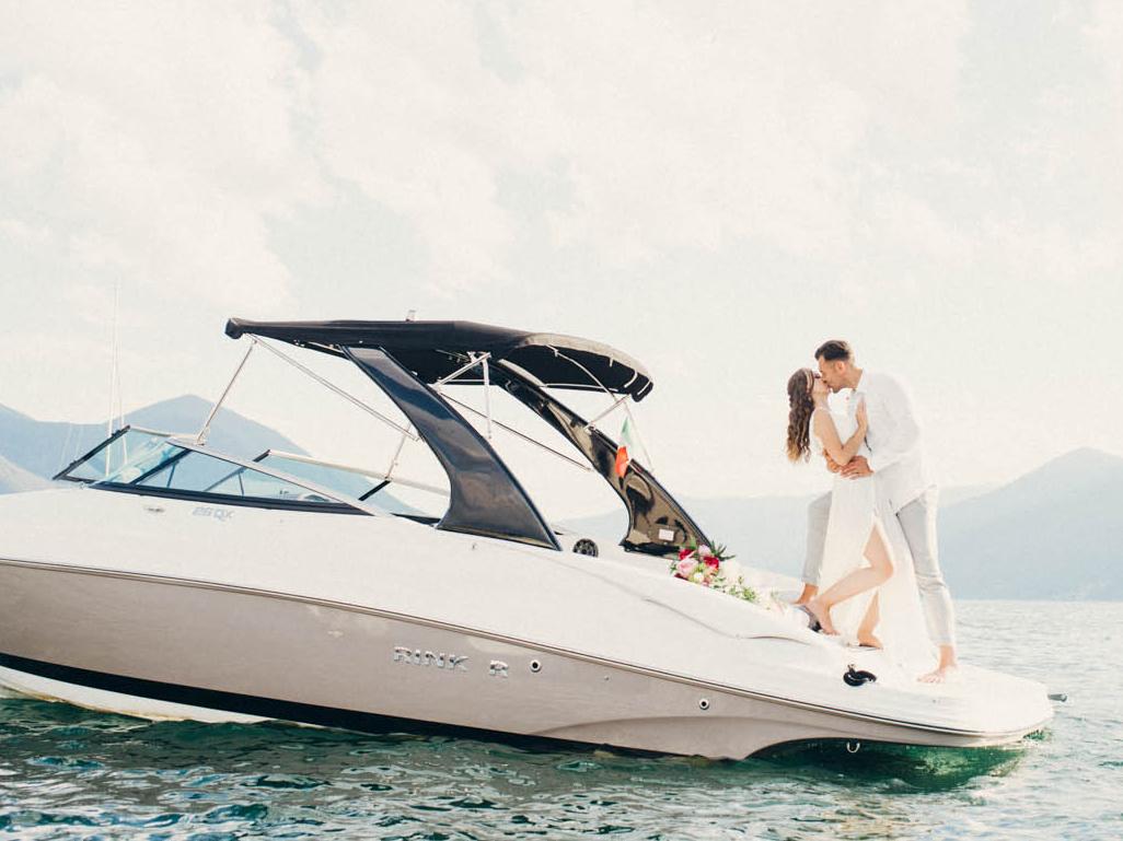 Image 1 - Diamond & Petals Weddings