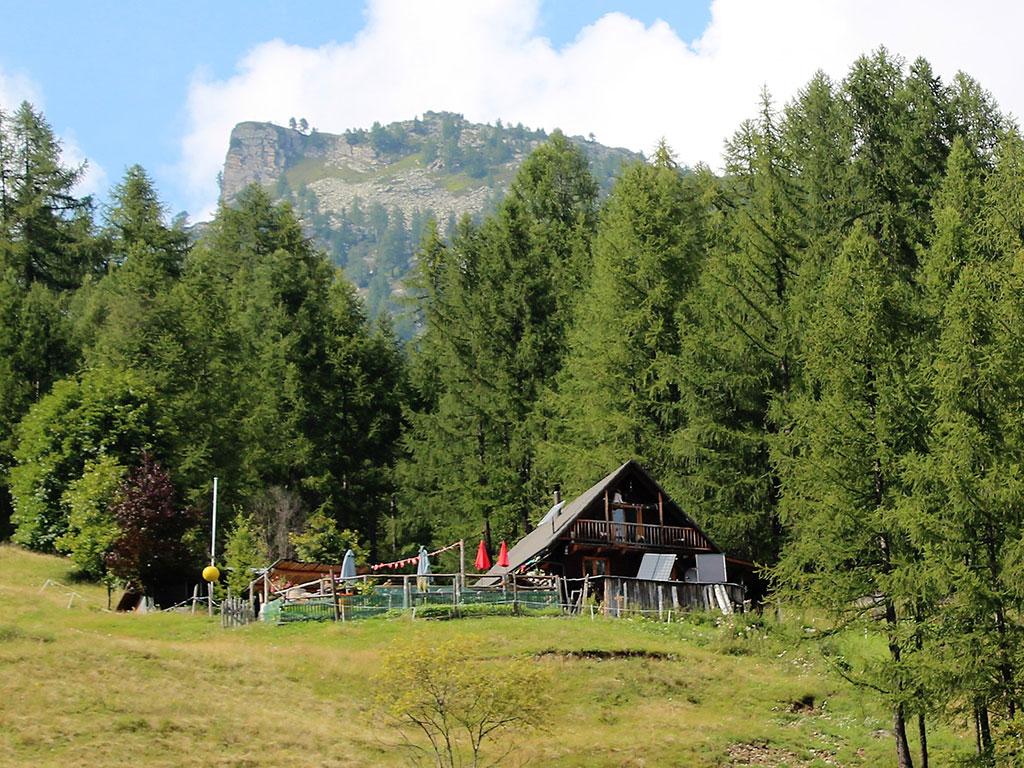 Image 0 - Berghütte La Reggia