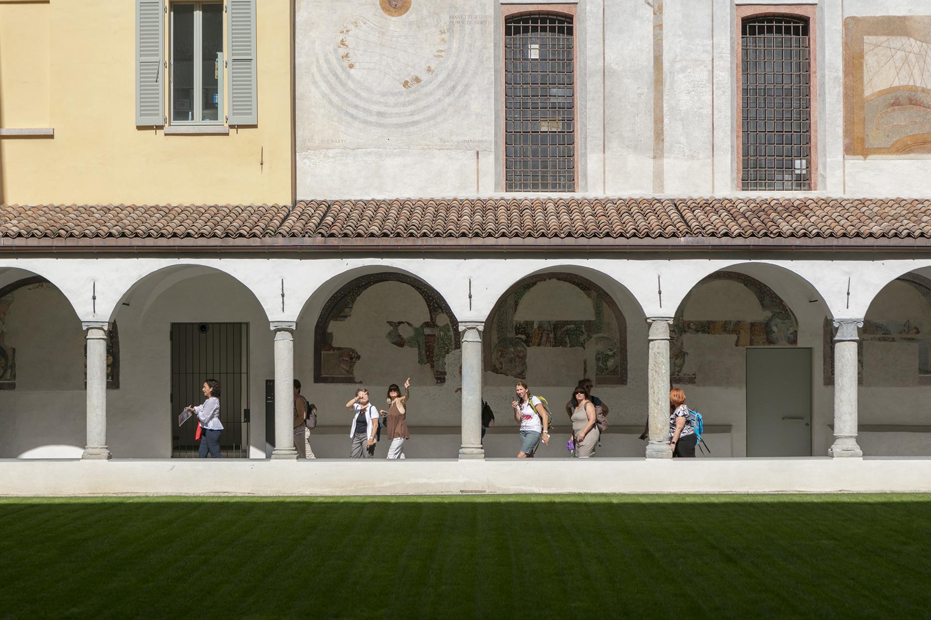 Image 0 - Walk & Olit