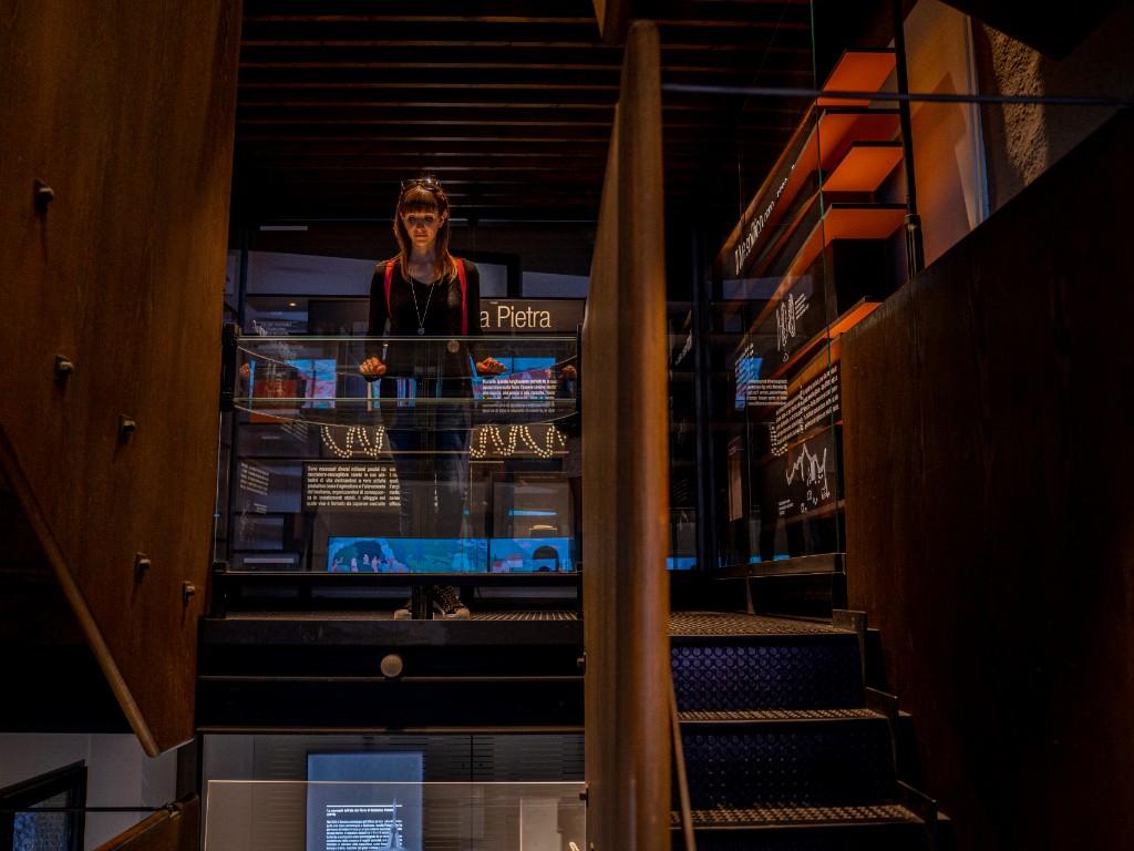 Image 7 - Archeologia Montebello