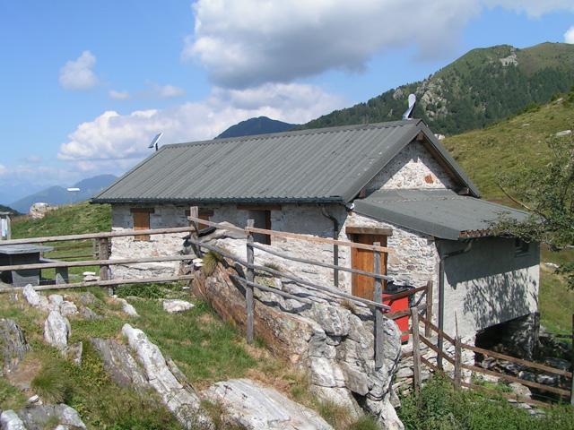 Image 0 - Capanna Mognone