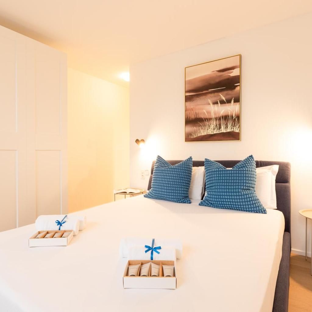 Image 0 - Blue - x4PAX Private Garden in Lugano