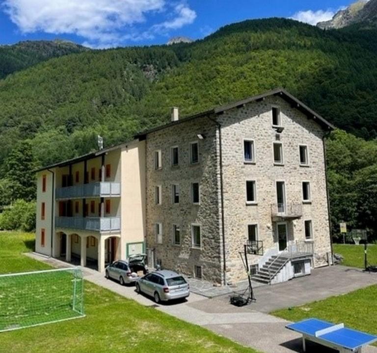 Image 0 - Colonia climatica di Mogno - Gruppenunterkunft