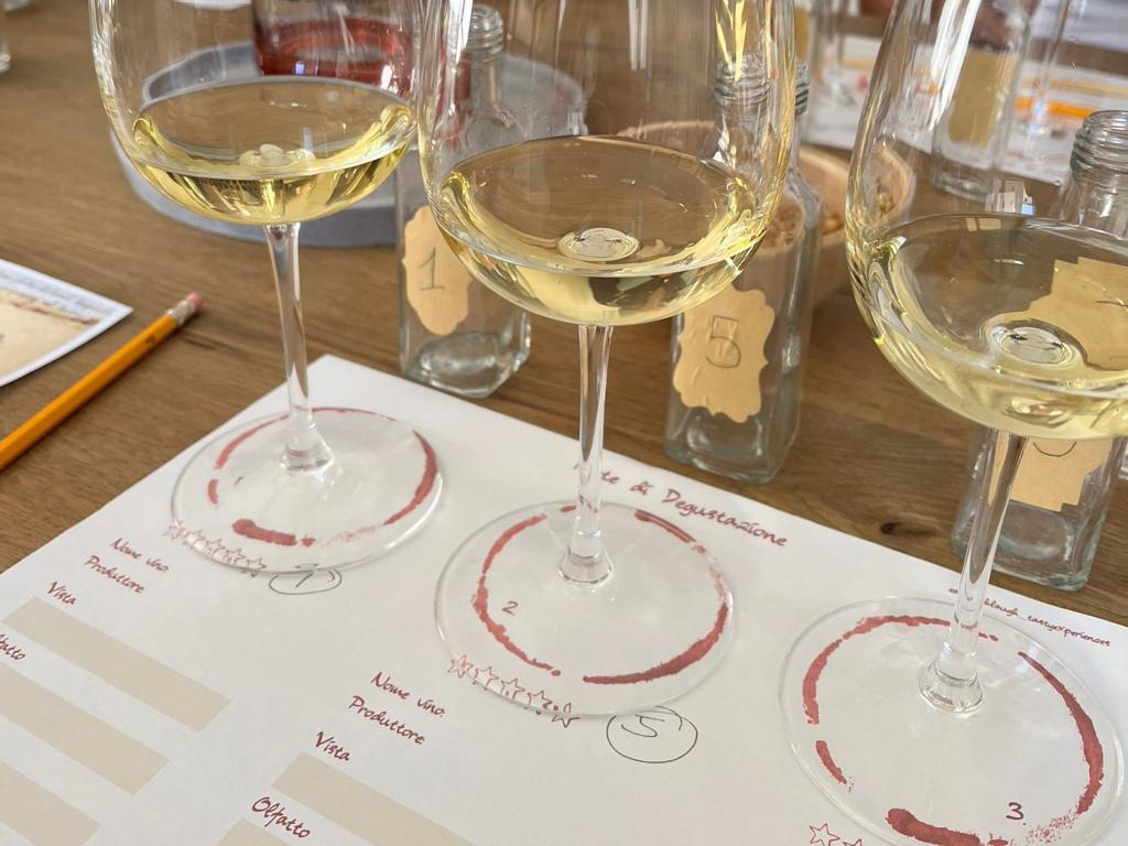 Image 2 - Wine escape room