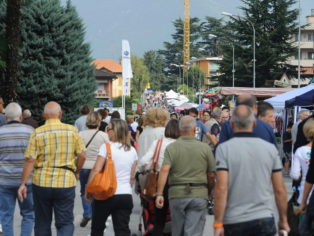 Image 0 - Strada in Festa - Mercato Bellinzona-Giubiasco Image 0 -