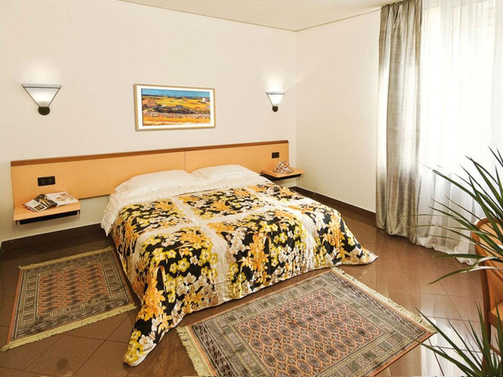 Image 1 - Bahnhof Haus