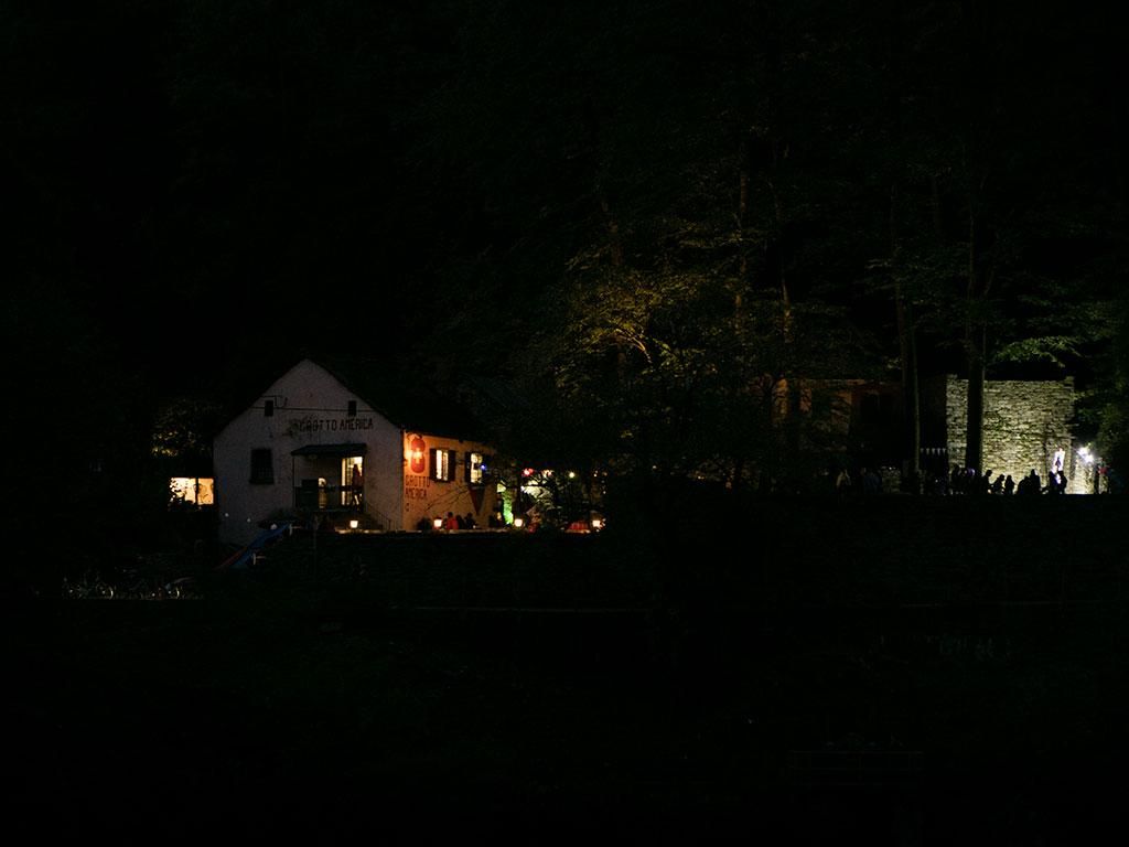 Image 5 - Grotto America