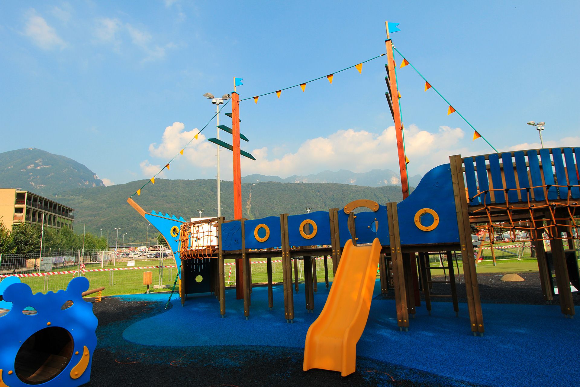 Image 8 - Parco giochi, Melide
