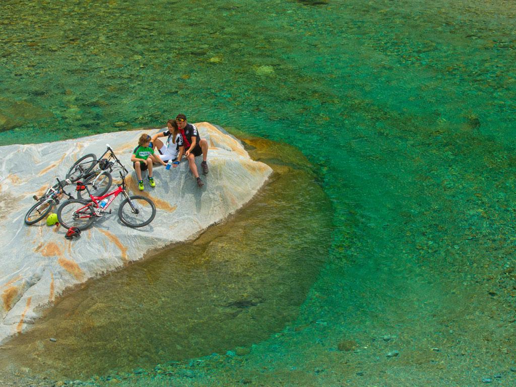 Image 1 - Valle Verzasca - Verdi acque