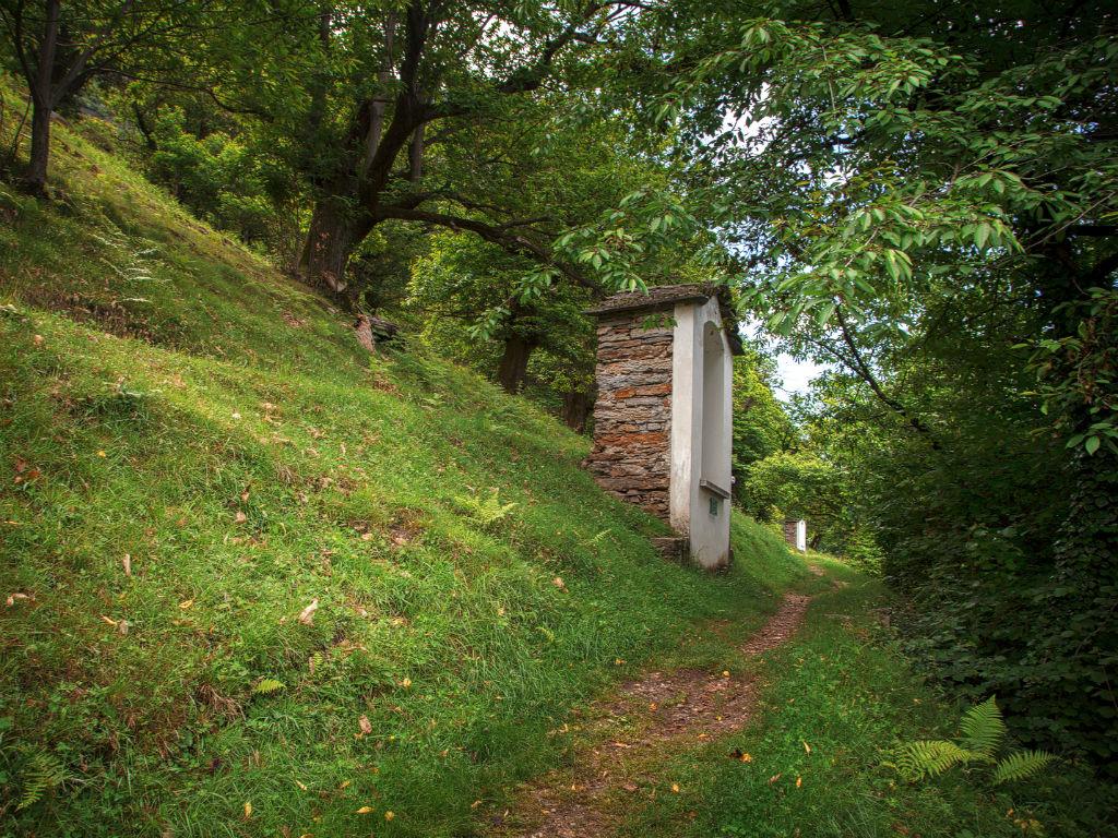 Image 1 - Via Crucis