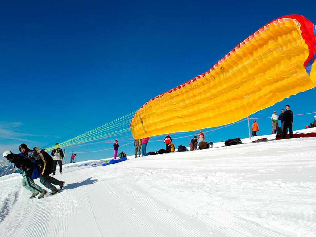 Image 0 - Paragliding