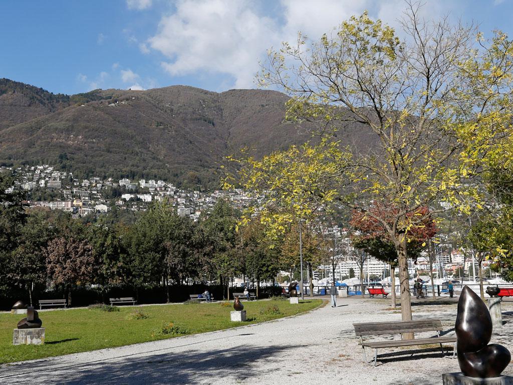Image 2 - Die Gärten an der Seepromenade Locarno - Muralto