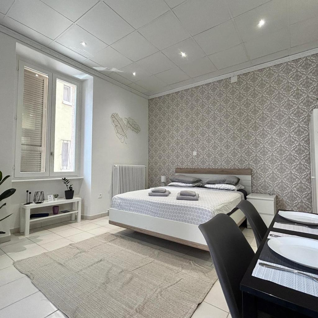 Image 0 - Sweet Nest - Close to the Lido & Lake!