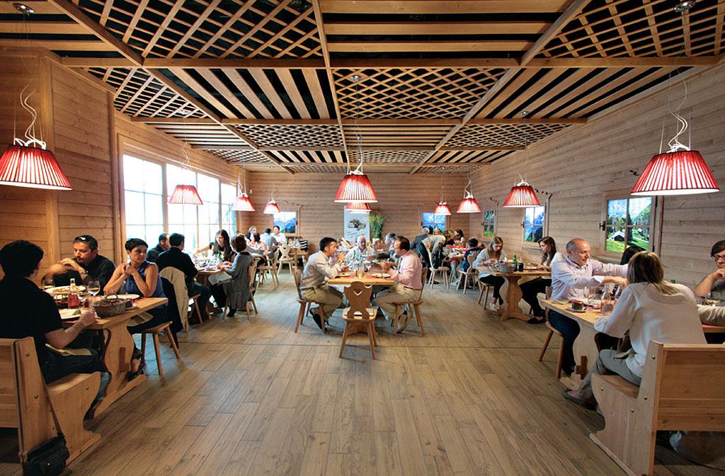 Image 0 - Chalet Suisse fondue, raclette & swiss specialties c/o Foxtown