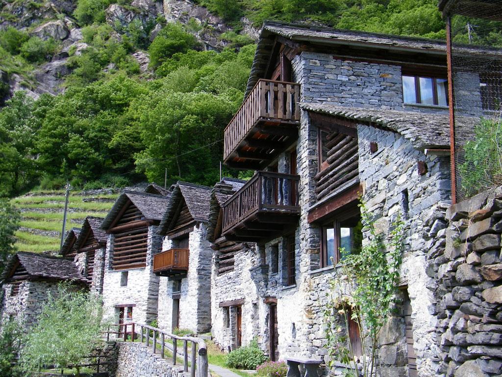 Image 1 - Il Villaggio di Brontallo