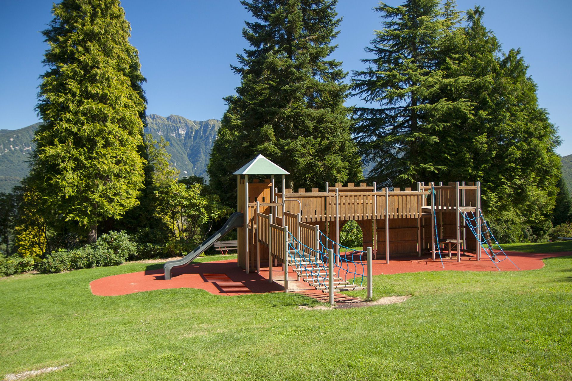 Image 0 - Area di gioco Parco San Grato, Carona