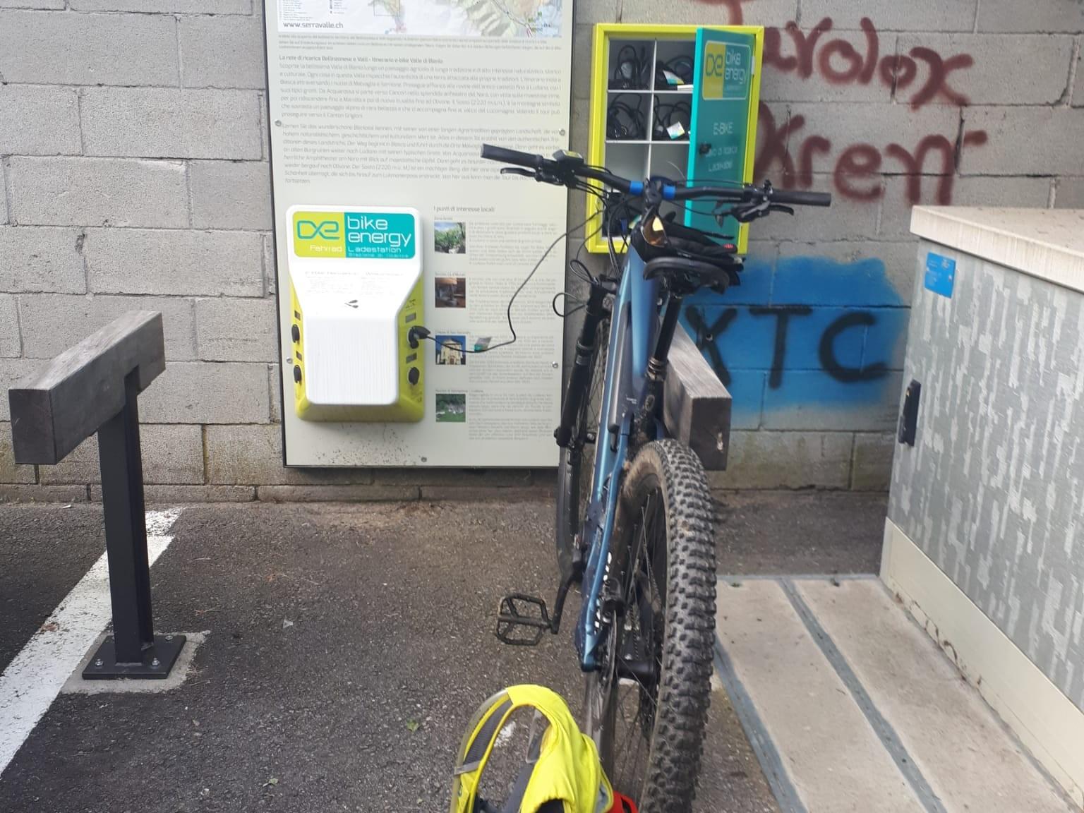 Image 0 - E-bike charging point Ludiano - Nucleo