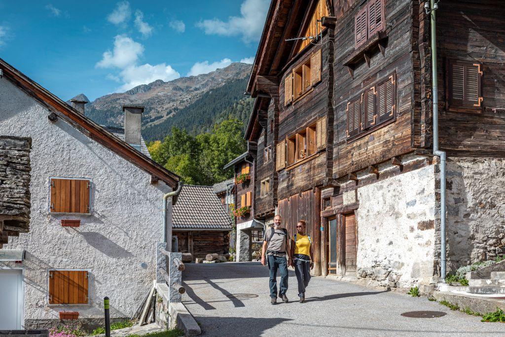 Image 0 - Vacanze a piedi: Trans Swiss Trail, Passo Gottardo e Strada Alta