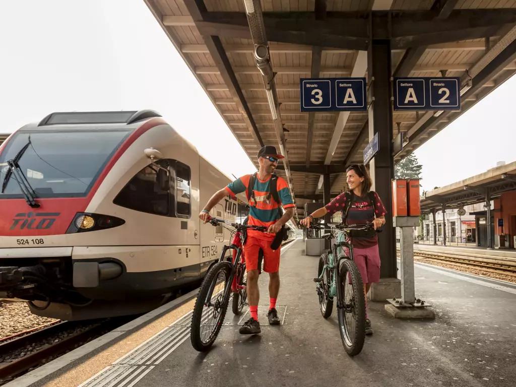 Image 0 - Mit dem Velo im Zug