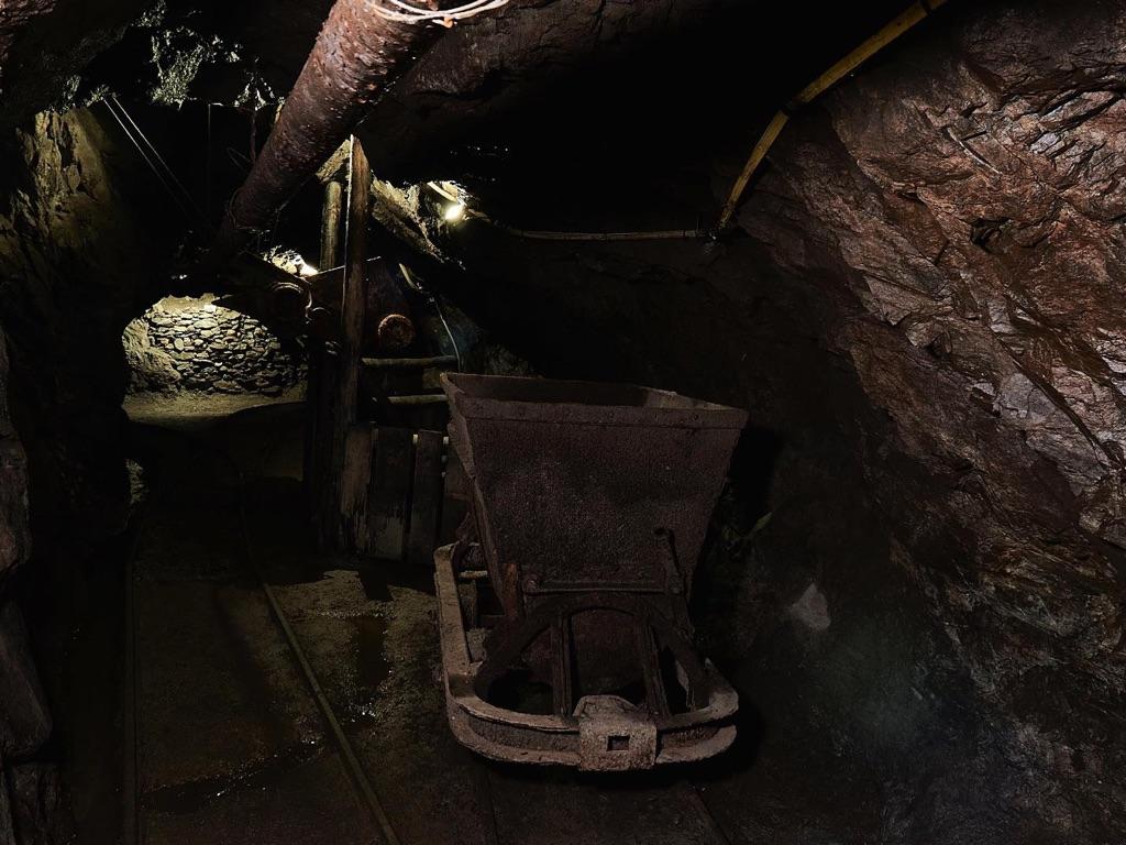 Image 15 - Sessa Goldmine