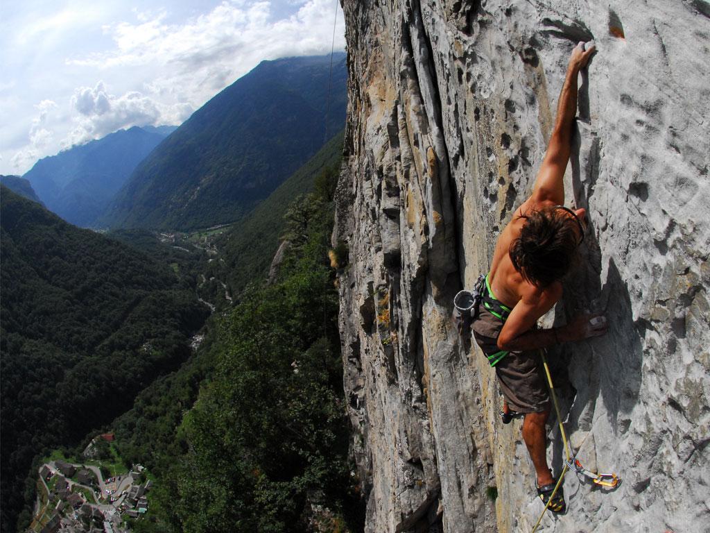 Image 2 - Klettern in Brontallo