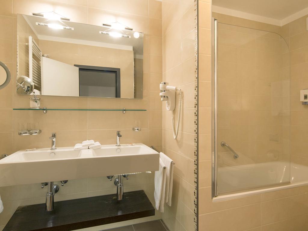 Image 11 - Hotel Campione