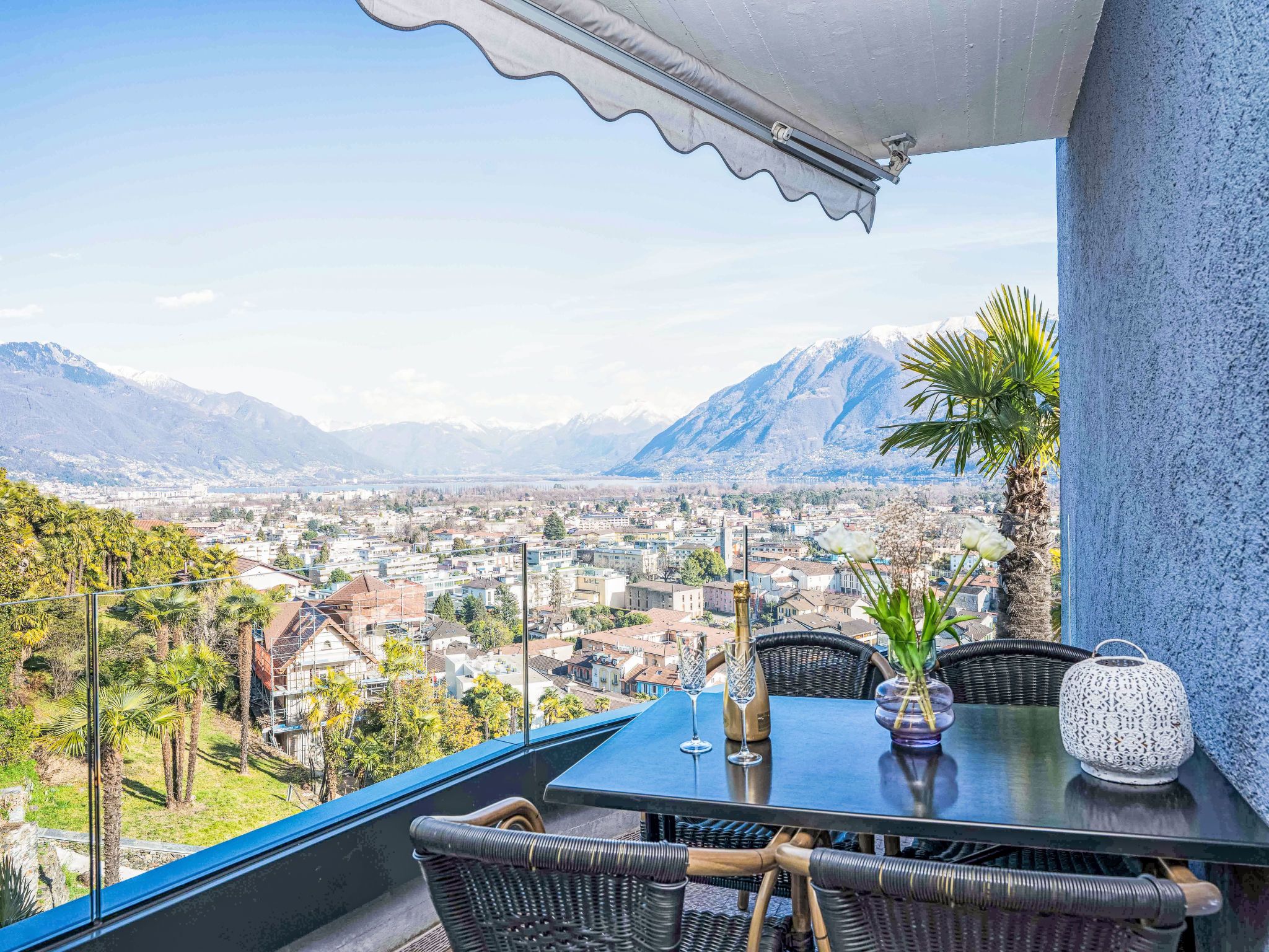 Image 0 - Suite Modern